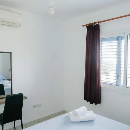 Hermes Gardens 2 Bedroom Sea View Flat In Apartment Paphos
