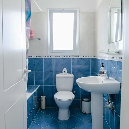 Hermes Gardens 2 Bedroom Sea View Flat In * Paphos