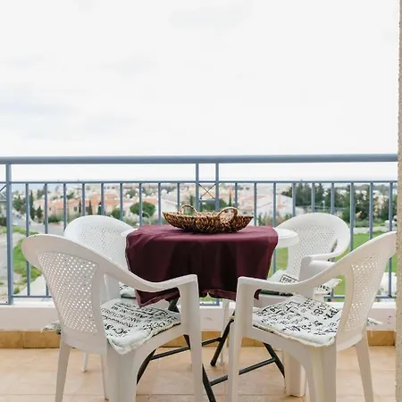 Hermes Gardens 2 Bedroom Sea View Flat In Apartman
