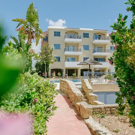 Hermes Gardens 2 Bedroom Sea View Flat In * Paphos