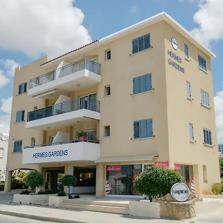 Hermes Gardens 2 Bedroom Sea View Flat In Apartment